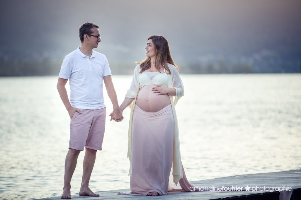 seance grossesse couple lac annecy