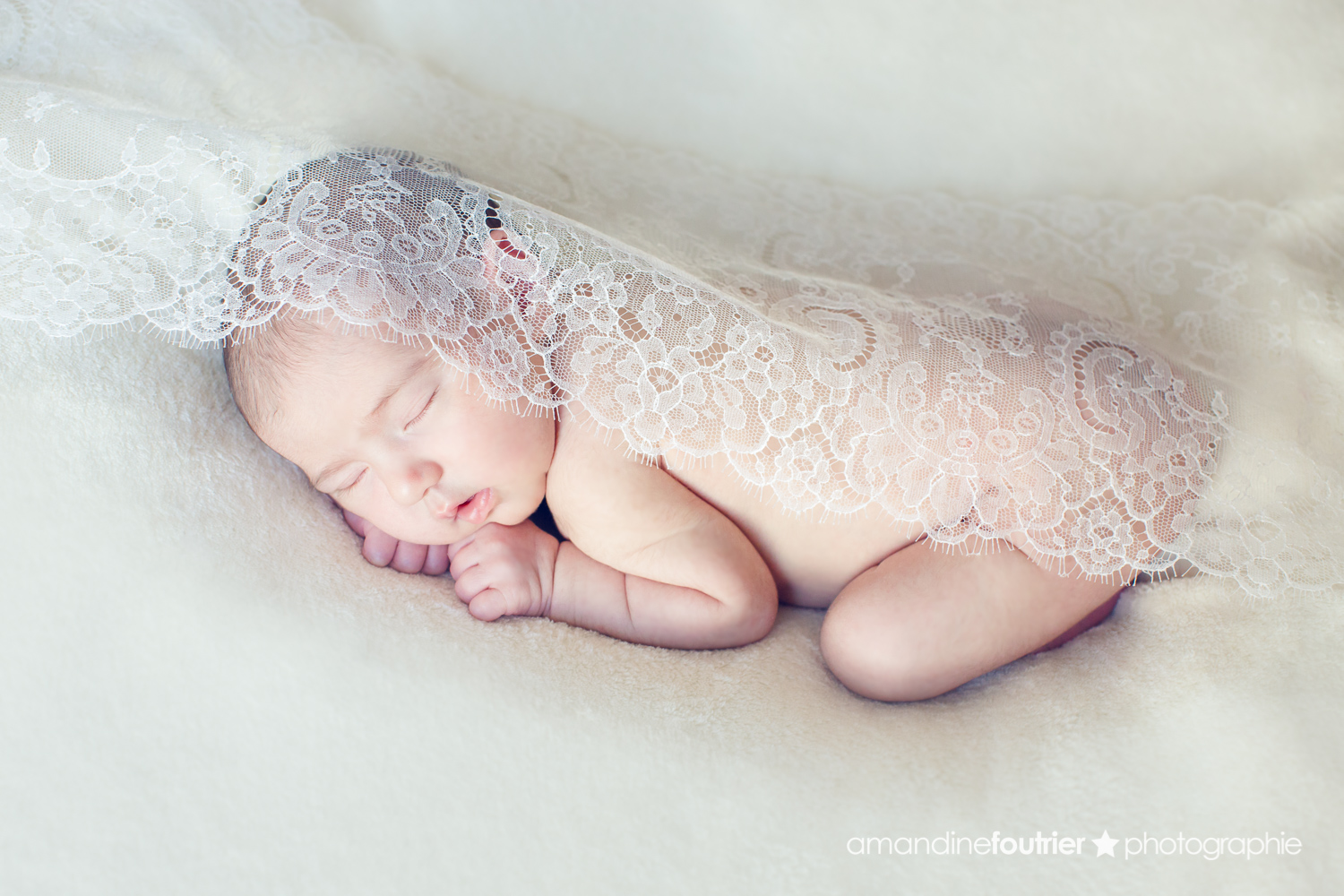 Photographie Studio Nouveau-né Haute-Savoie
